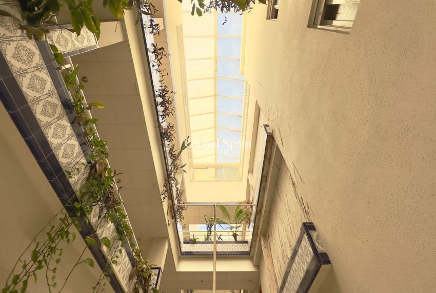 Wiederverkauf - PENTHOUSE -
TORREVIEJA - Center