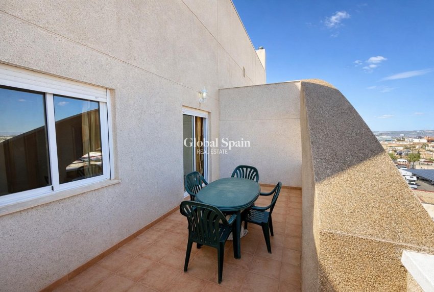 Wiederverkauf - PENTHOUSE -
TORREVIEJA - Centro