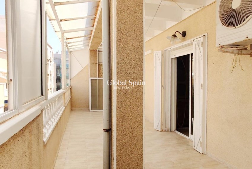 Wiederverkauf - PENTHOUSE -
TORREVIEJA - Curva Del Palangre