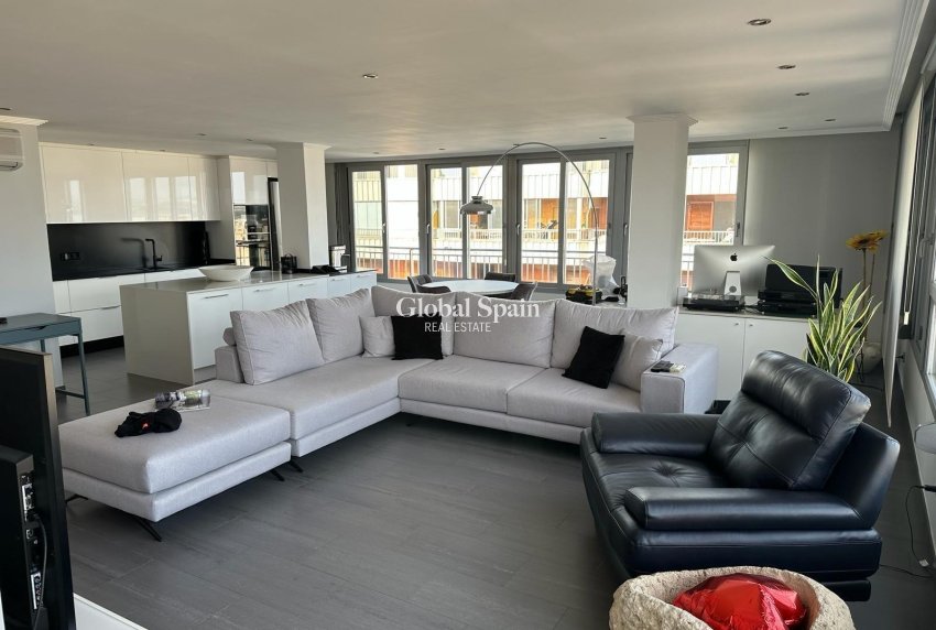 Wiederverkauf - PENTHOUSE -
TORREVIEJA - El Acequión - Los Náufragos