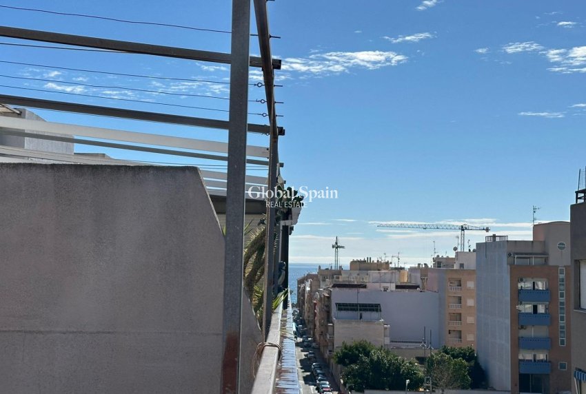 Wiederverkauf - PENTHOUSE -
TORREVIEJA - Estacion de autobuses