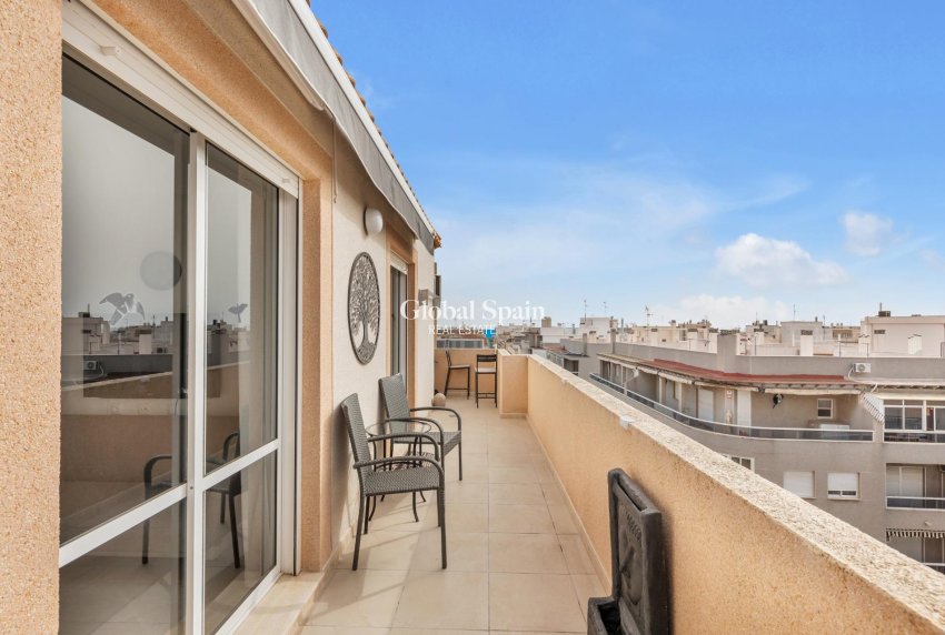 Wiederverkauf - PENTHOUSE -
TORREVIEJA - Estacion de autobuses