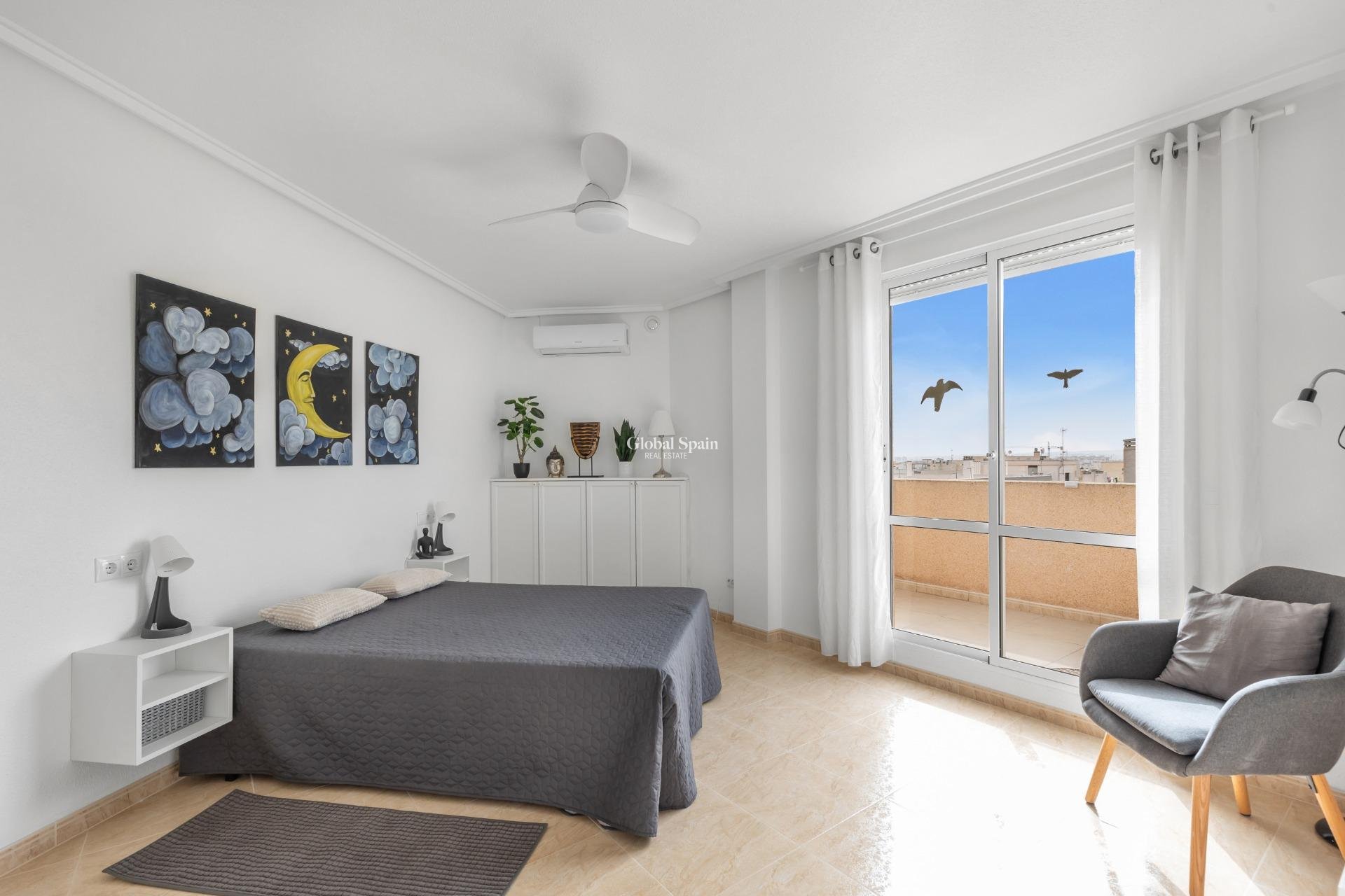 Wiederverkauf - PENTHOUSE -
TORREVIEJA - Estacion de autobuses