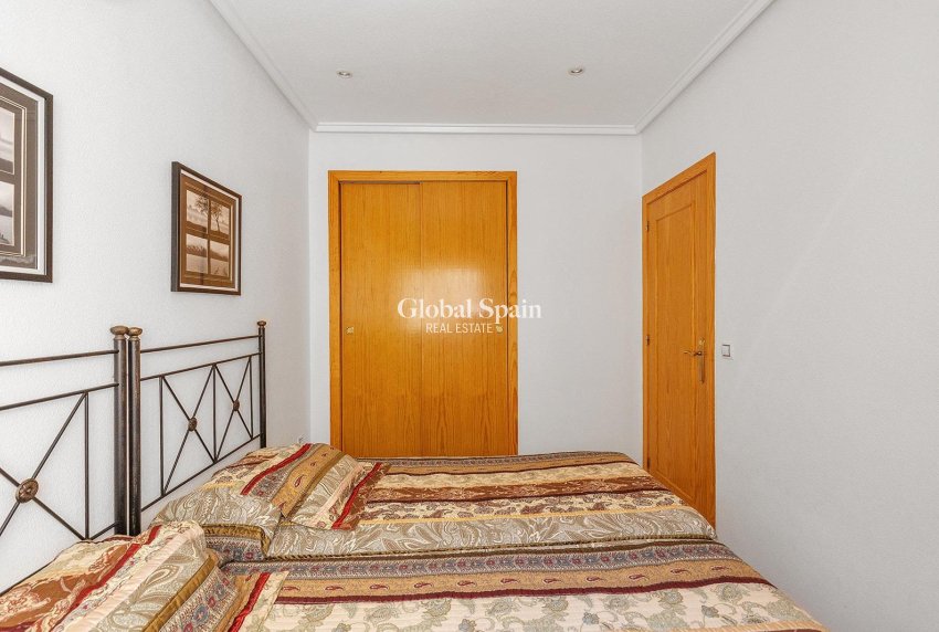 Wiederverkauf - PENTHOUSE -
TORREVIEJA - Estacion de autobuses