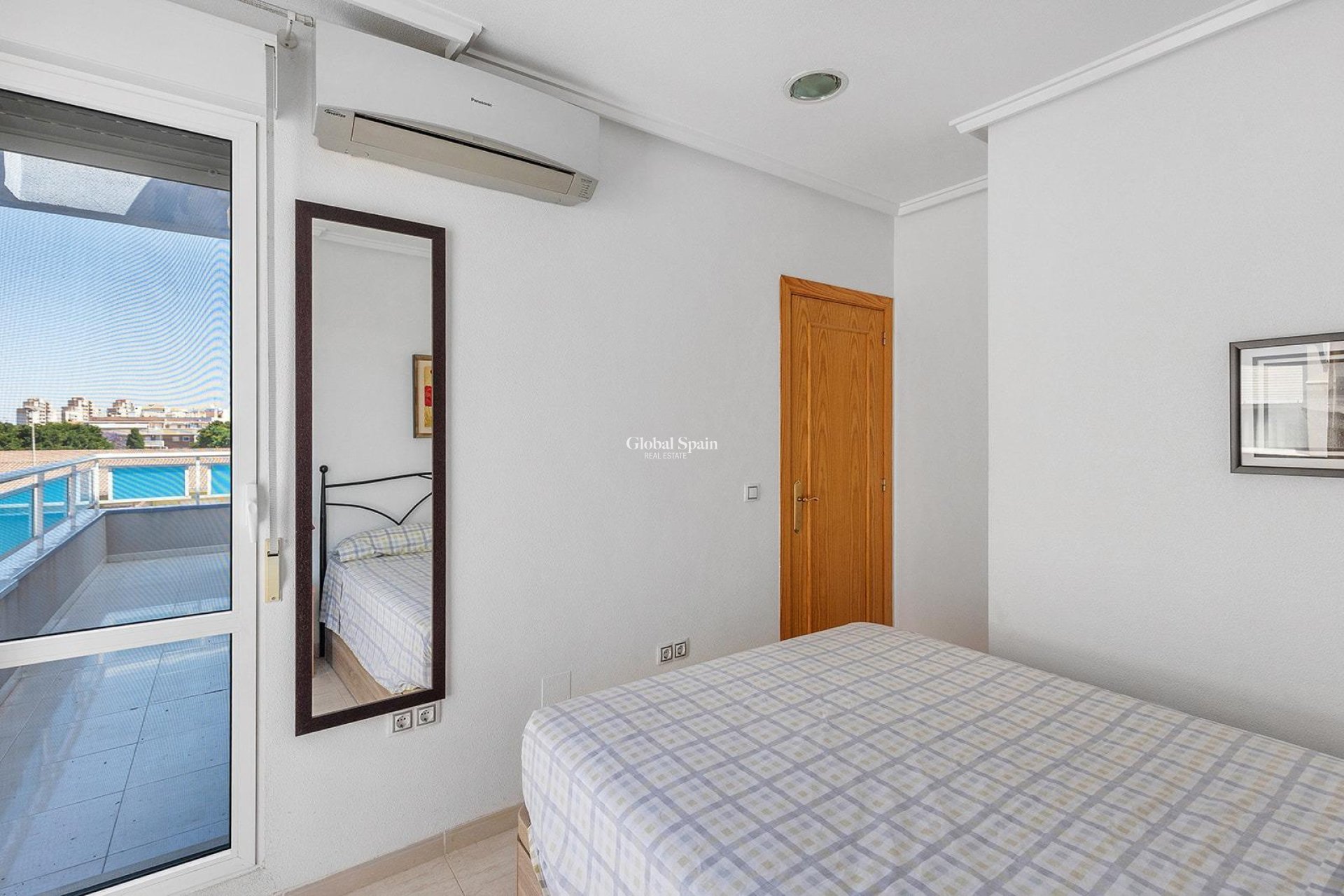 Wiederverkauf - PENTHOUSE -
TORREVIEJA - Estacion de autobuses