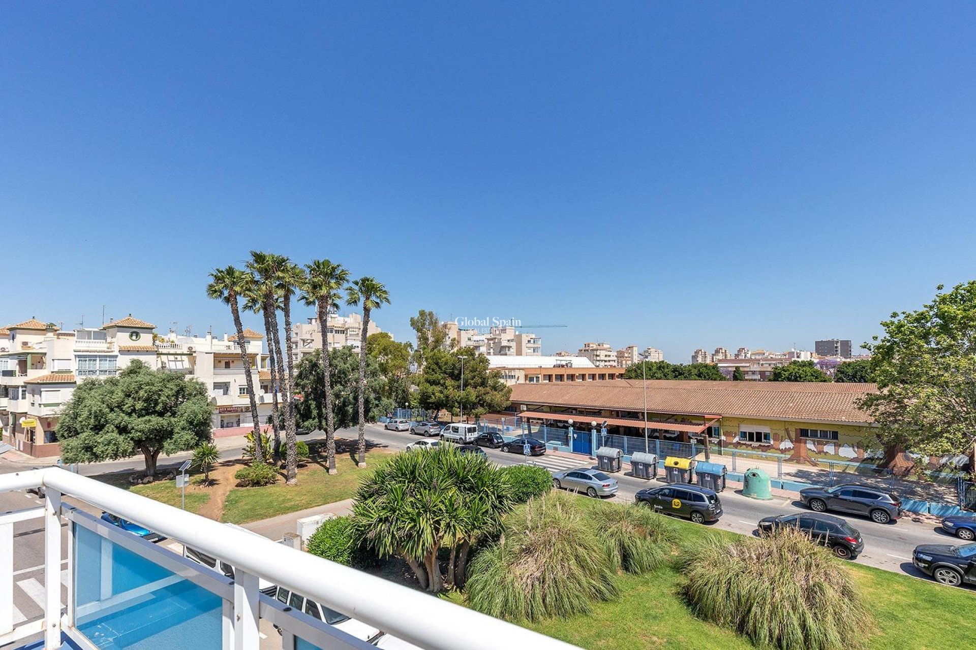 Wiederverkauf - PENTHOUSE -
TORREVIEJA - Estacion de autobuses