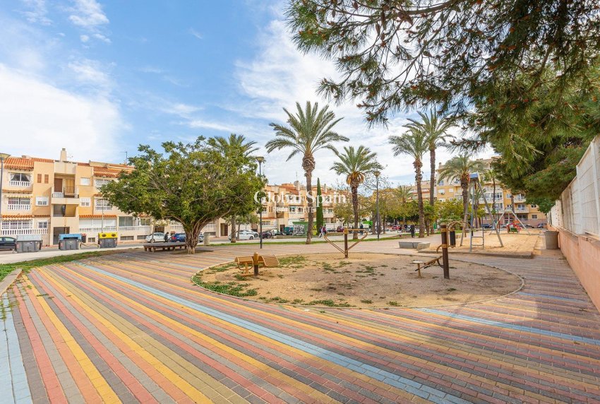 Wiederverkauf - PENTHOUSE -
TORREVIEJA - Estacion de autobuses