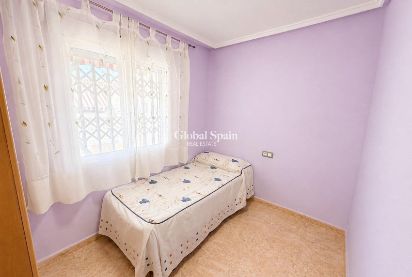 Wiederverkauf - PENTHOUSE -
TORREVIEJA - Estacion de autobuses