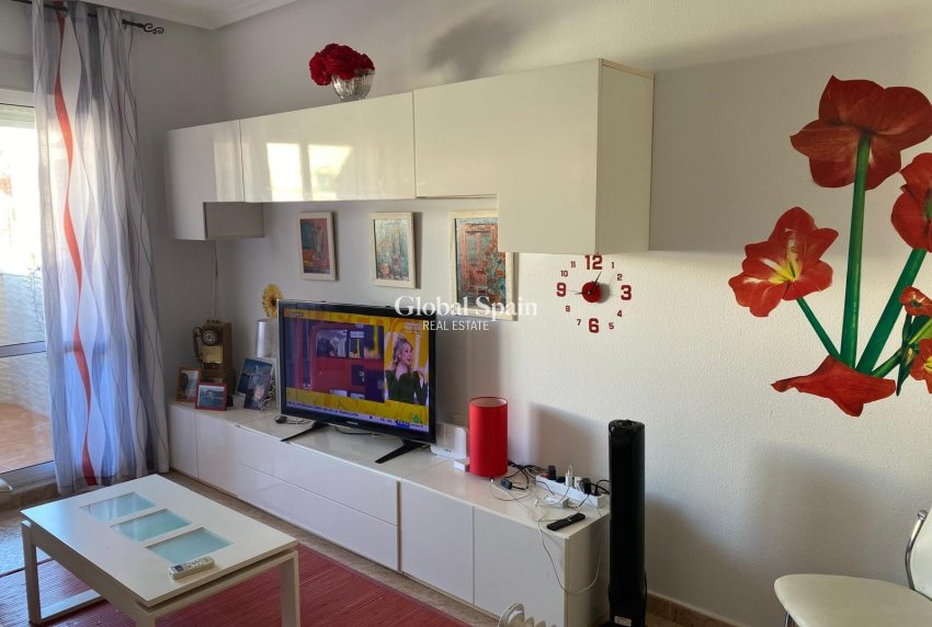 Wiederverkauf - PENTHOUSE -
TORREVIEJA - Estacion de autobuses