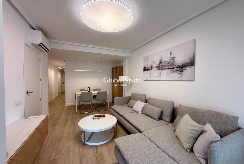 Wiederverkauf - PENTHOUSE -
TORREVIEJA - Habaneras