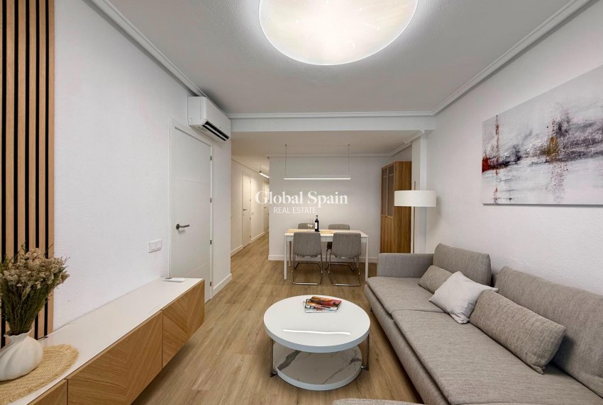 Wiederverkauf - PENTHOUSE -
TORREVIEJA - Habaneras