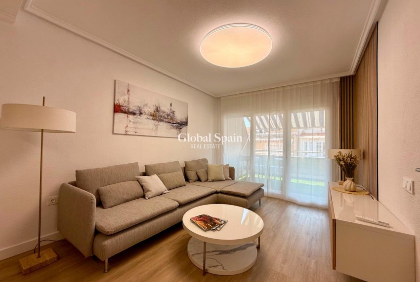 Wiederverkauf - PENTHOUSE -
TORREVIEJA - Habaneras