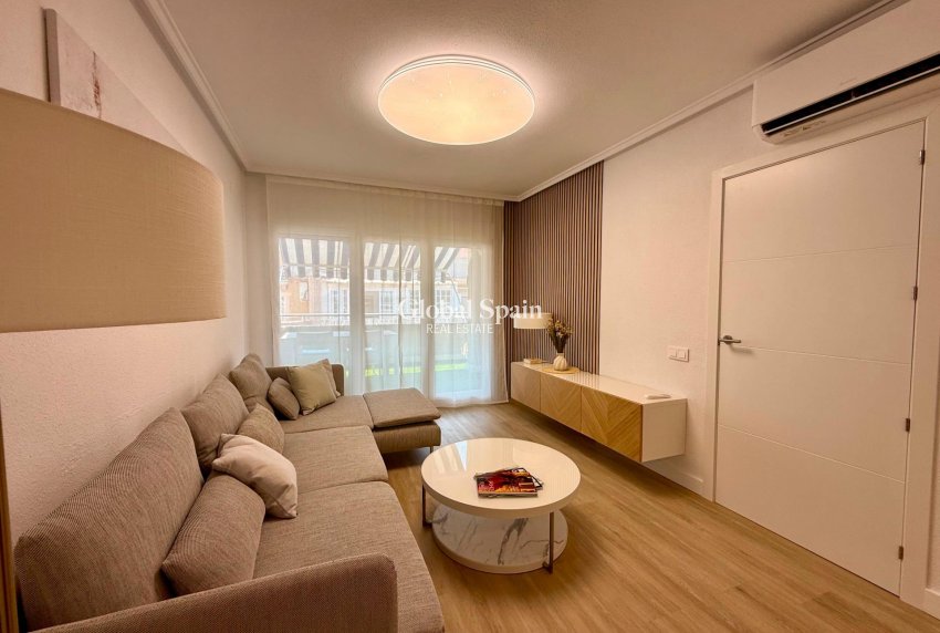 Wiederverkauf - PENTHOUSE -
TORREVIEJA - Habaneras