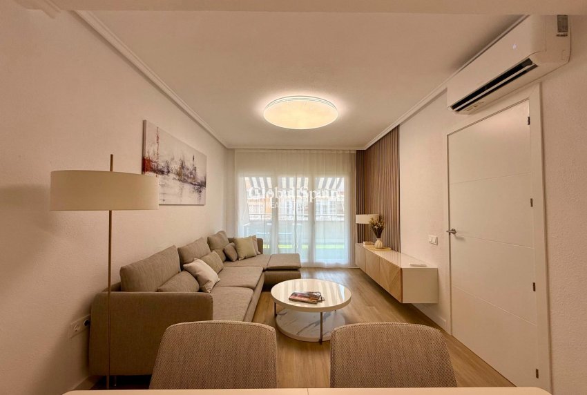 Wiederverkauf - PENTHOUSE -
TORREVIEJA - Habaneras