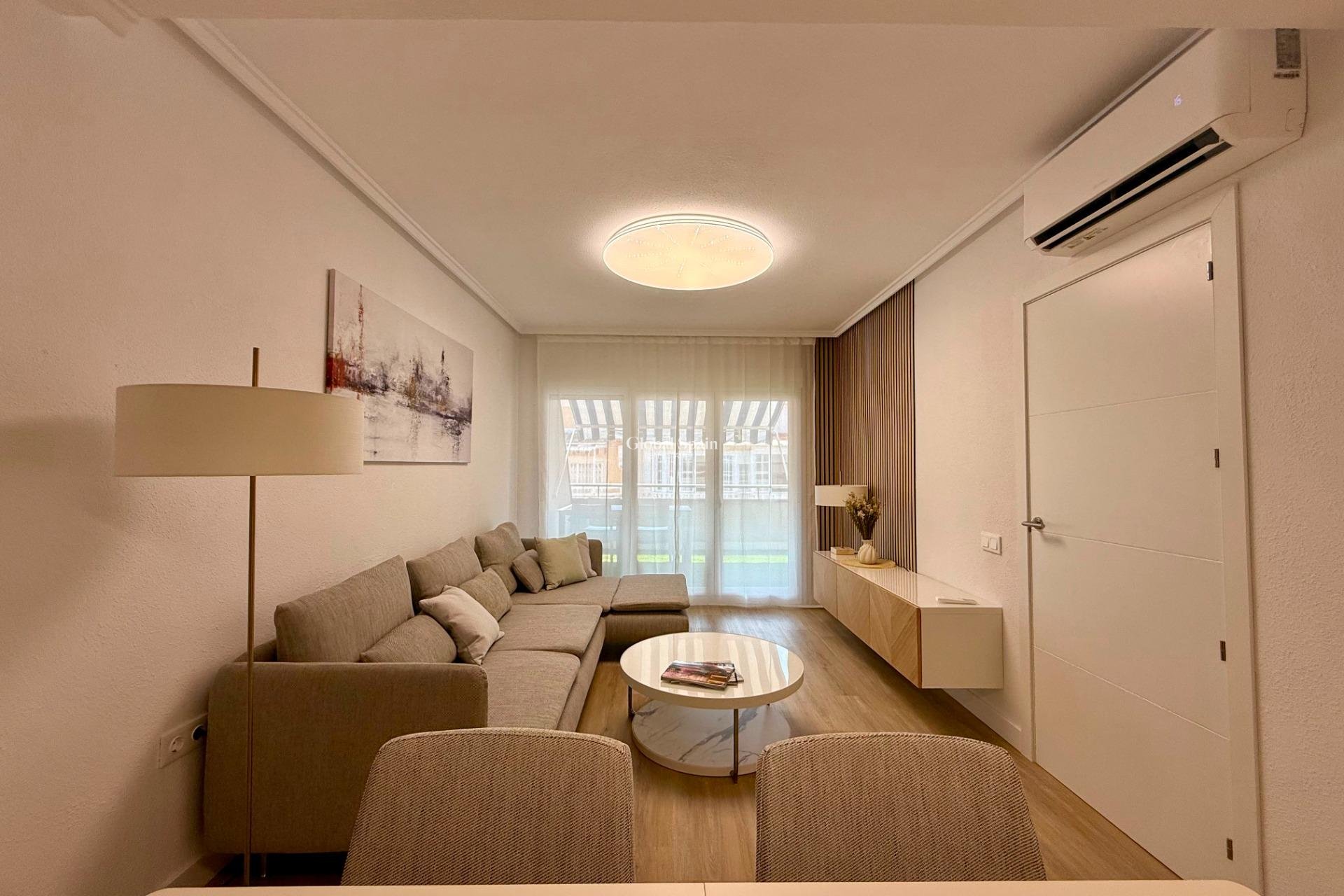 Wiederverkauf - PENTHOUSE -
TORREVIEJA - Habaneras