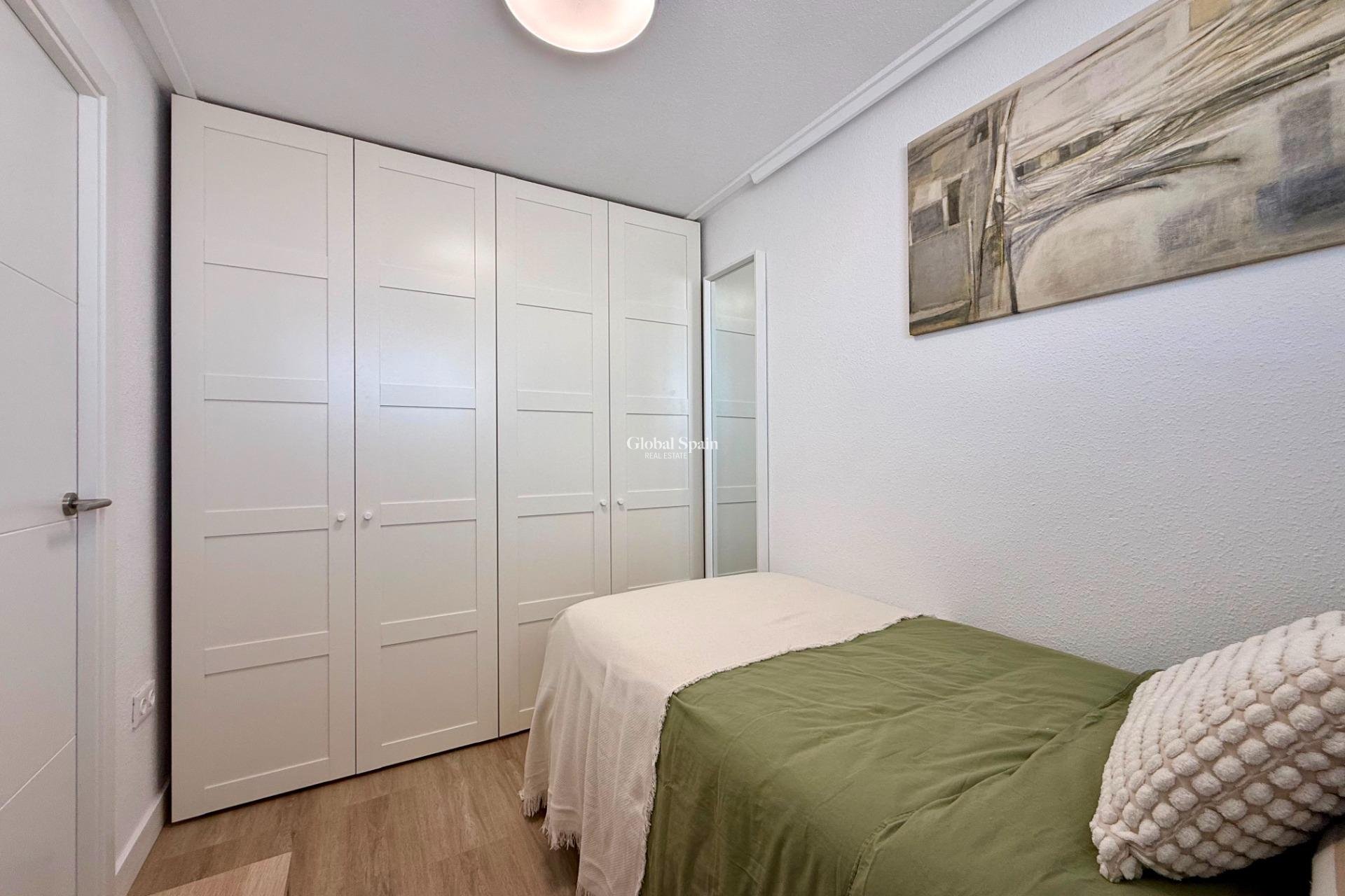 Wiederverkauf - PENTHOUSE -
TORREVIEJA - Habaneras