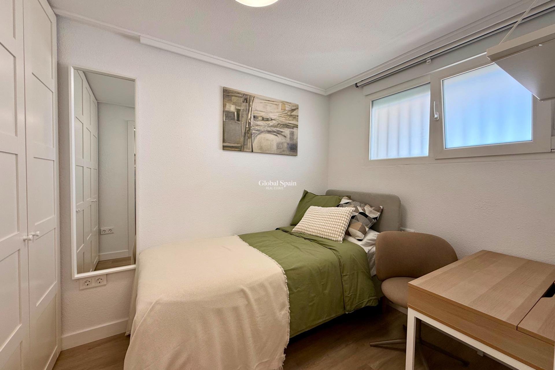Wiederverkauf - PENTHOUSE -
TORREVIEJA - Habaneras