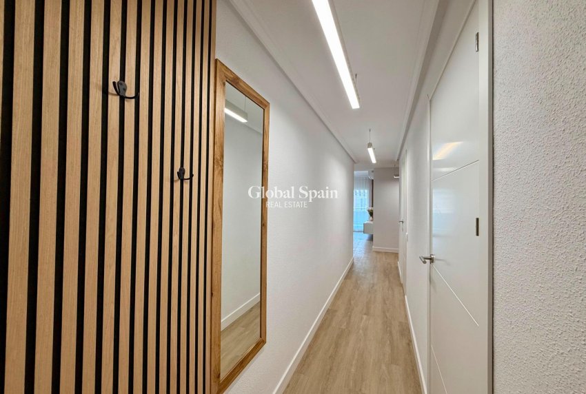 Wiederverkauf - PENTHOUSE -
TORREVIEJA - Habaneras