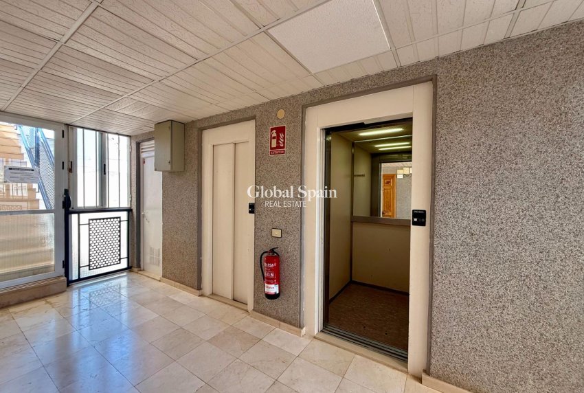 Wiederverkauf - PENTHOUSE -
TORREVIEJA - Habaneras