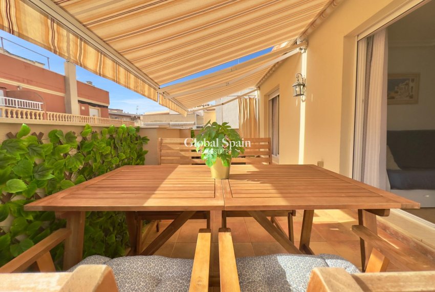 Wiederverkauf - PENTHOUSE -
TORREVIEJA - La Mata pueblo