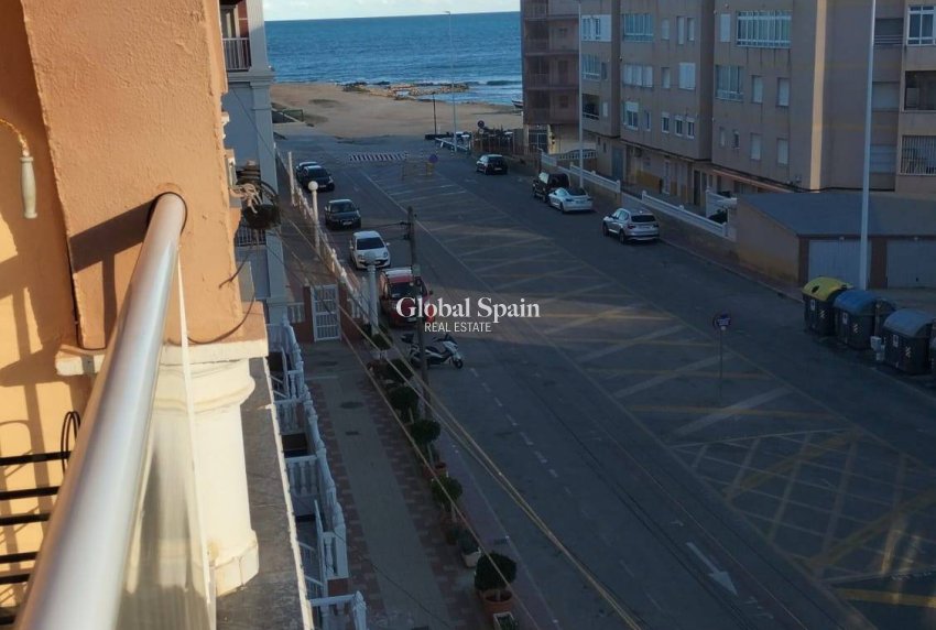 Wiederverkauf - PENTHOUSE -
TORREVIEJA - La Mata pueblo