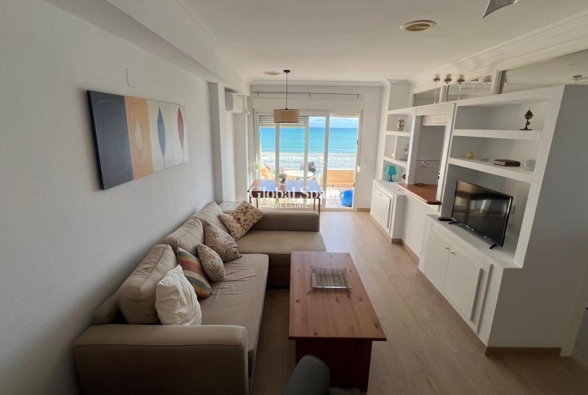 Wiederverkauf - PENTHOUSE -
TORREVIEJA - La Mata pueblo