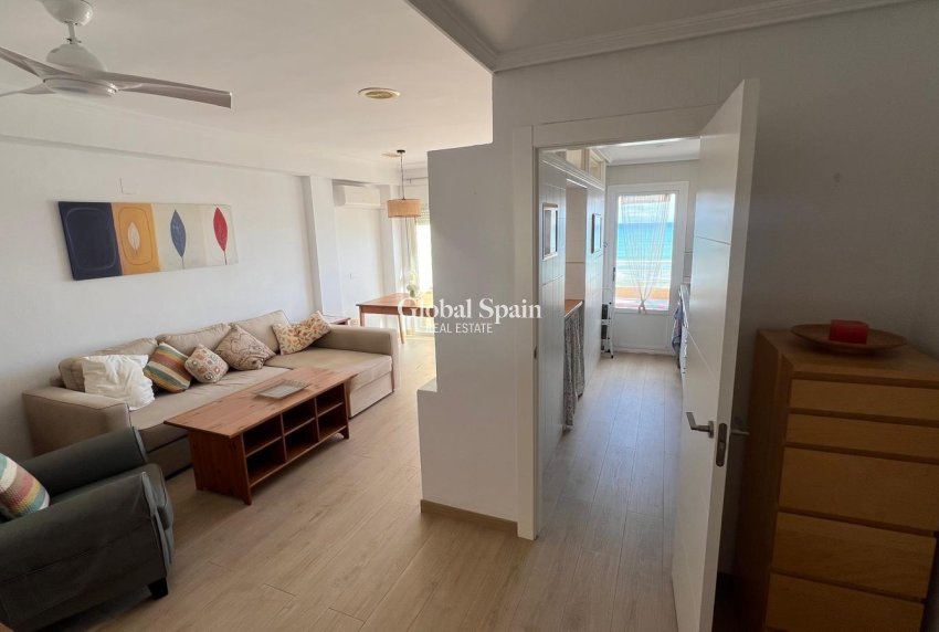 Wiederverkauf - PENTHOUSE -
TORREVIEJA - La Mata pueblo