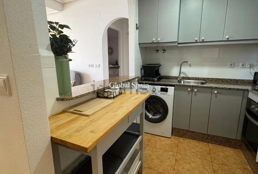 Wiederverkauf - PENTHOUSE -
TORREVIEJA - La Mata