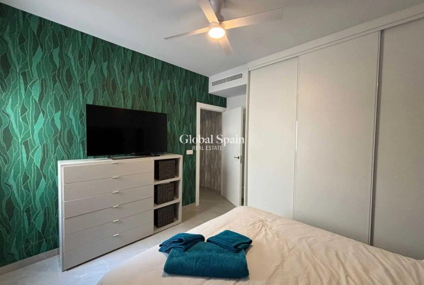 Wiederverkauf - PENTHOUSE -
TORREVIEJA - Las Piscinas Naturales