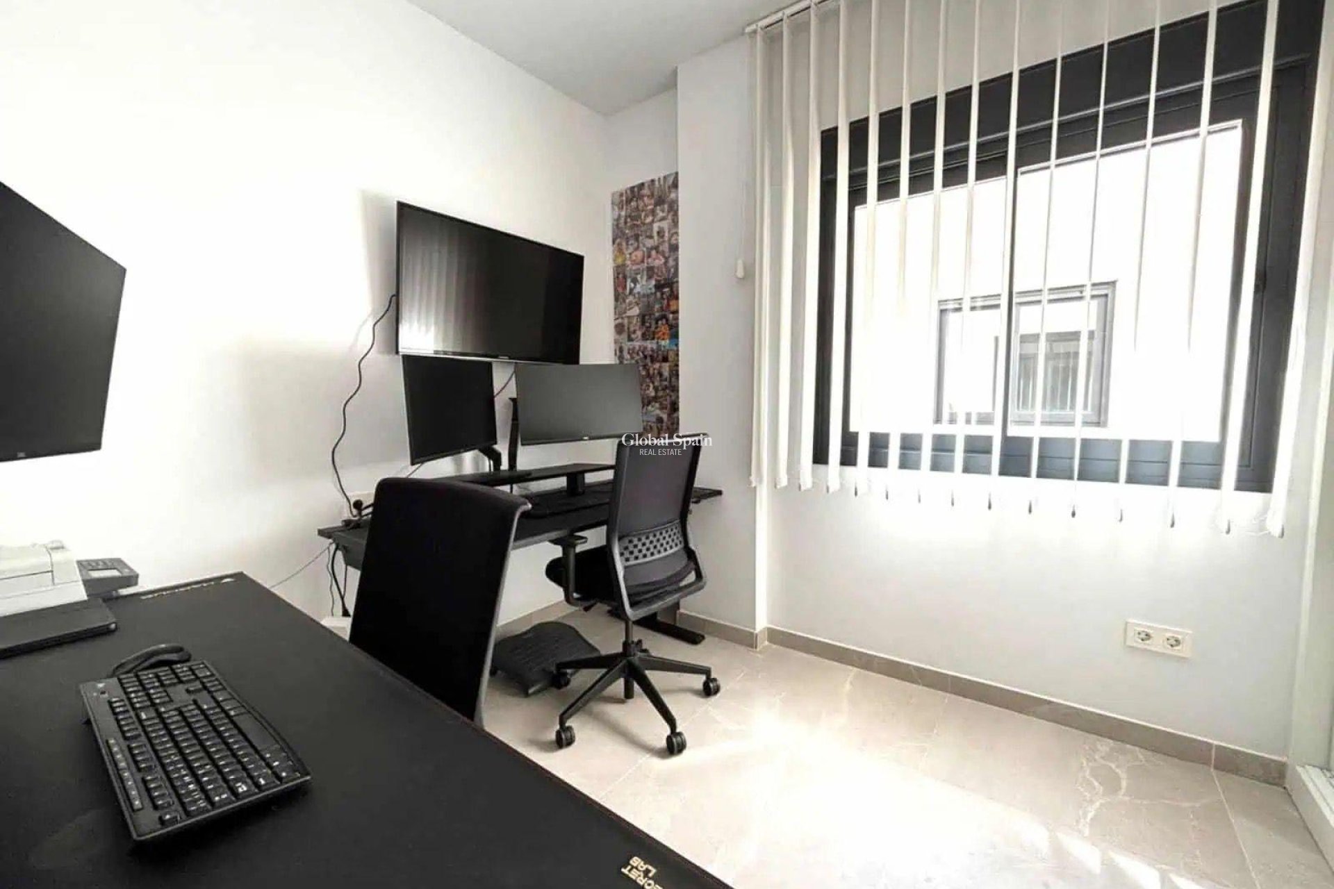Wiederverkauf - PENTHOUSE -
TORREVIEJA - Las Piscinas Naturales