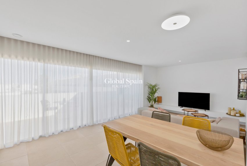 Wiederverkauf - PENTHOUSE -
TORREVIEJA - LOS BALCONES - LOS ALTOS