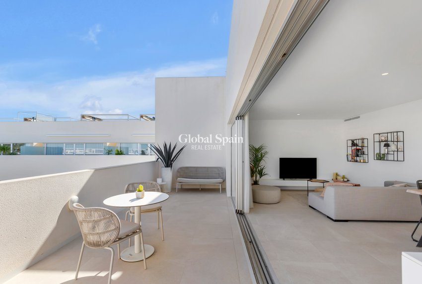 Wiederverkauf - PENTHOUSE -
TORREVIEJA - LOS BALCONES - LOS ALTOS