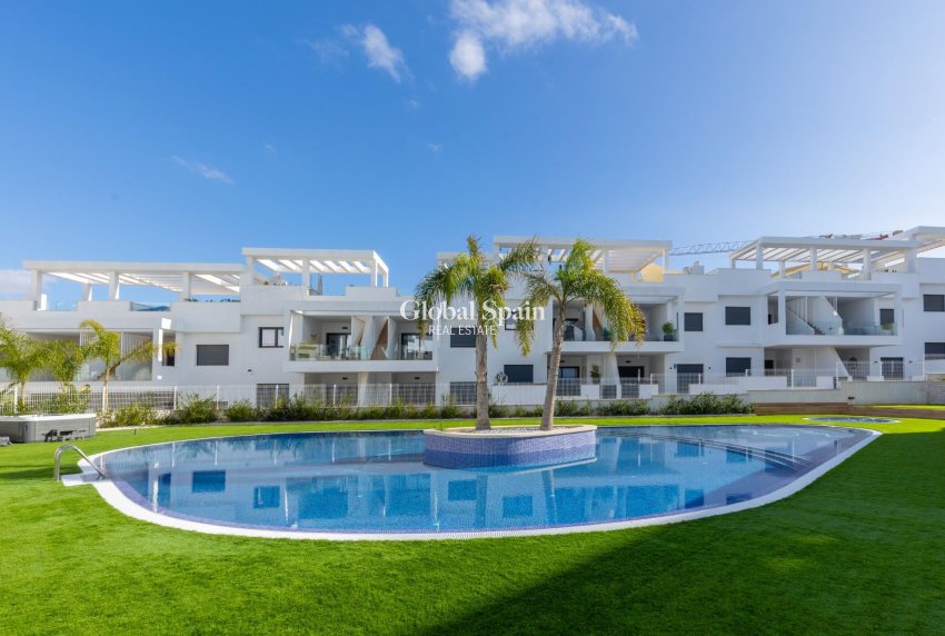 Wiederverkauf - PENTHOUSE -
TORREVIEJA - LOS BALCONES - LOS ALTOS