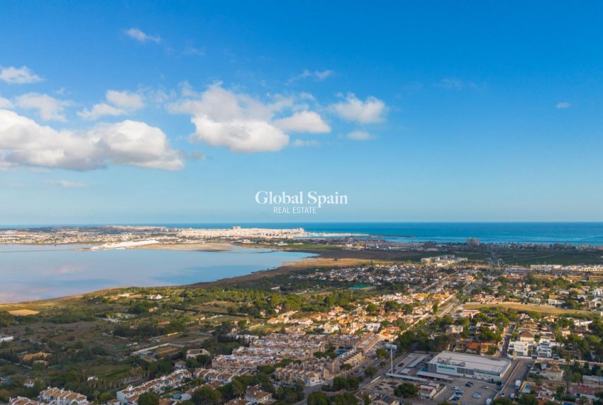 Wiederverkauf - PENTHOUSE -
TORREVIEJA - LOS BALCONES - LOS ALTOS