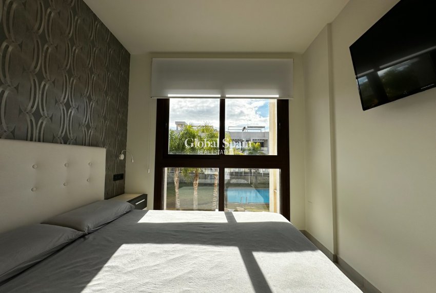 Wiederverkauf - PENTHOUSE -
TORREVIEJA - LOS BALCONES - LOS ALTOS