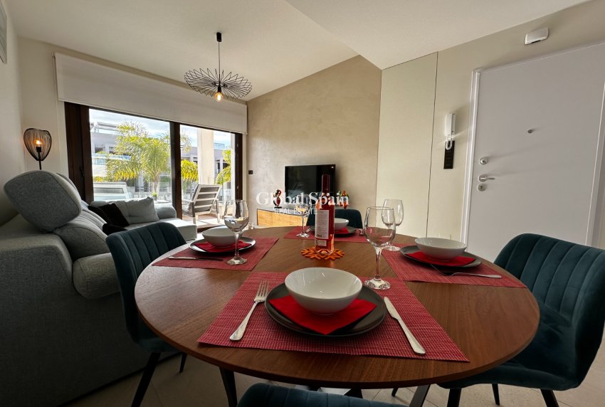 Wiederverkauf - PENTHOUSE -
TORREVIEJA - LOS BALCONES - LOS ALTOS