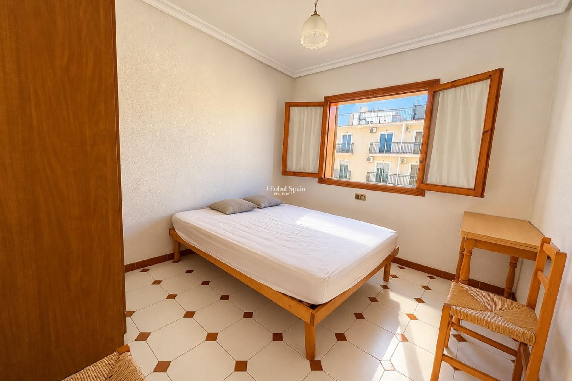 Wiederverkauf - PENTHOUSE -
TORREVIEJA - Los Europeos