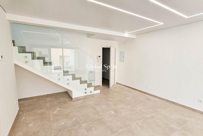 Wiederverkauf - PENTHOUSE -
TORREVIEJA - Paseo maritimo