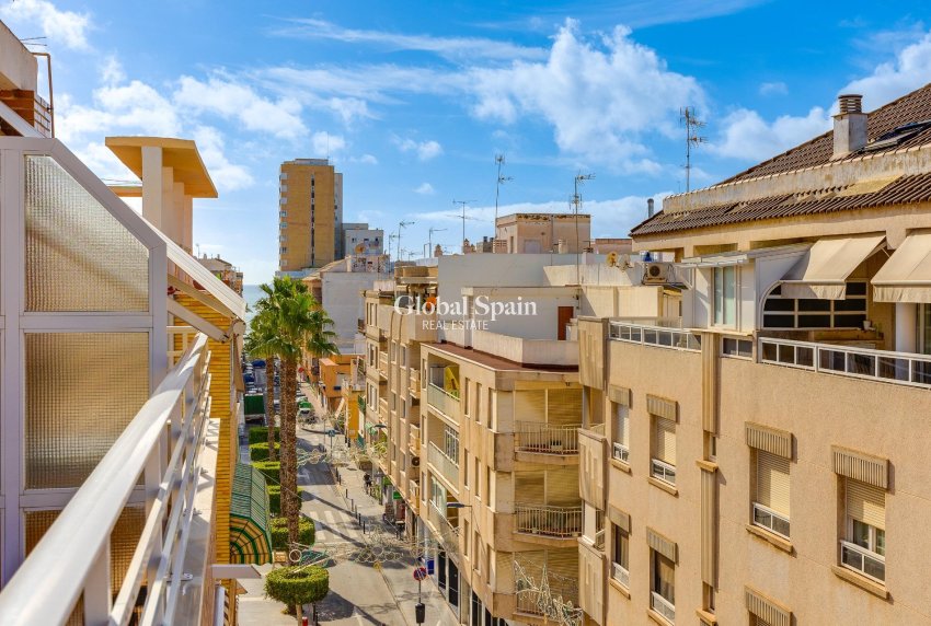 Wiederverkauf - PENTHOUSE -
TORREVIEJA - Paseo maritimo