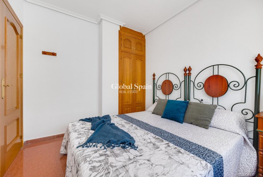 Wiederverkauf - PENTHOUSE -
TORREVIEJA - Paseo maritimo