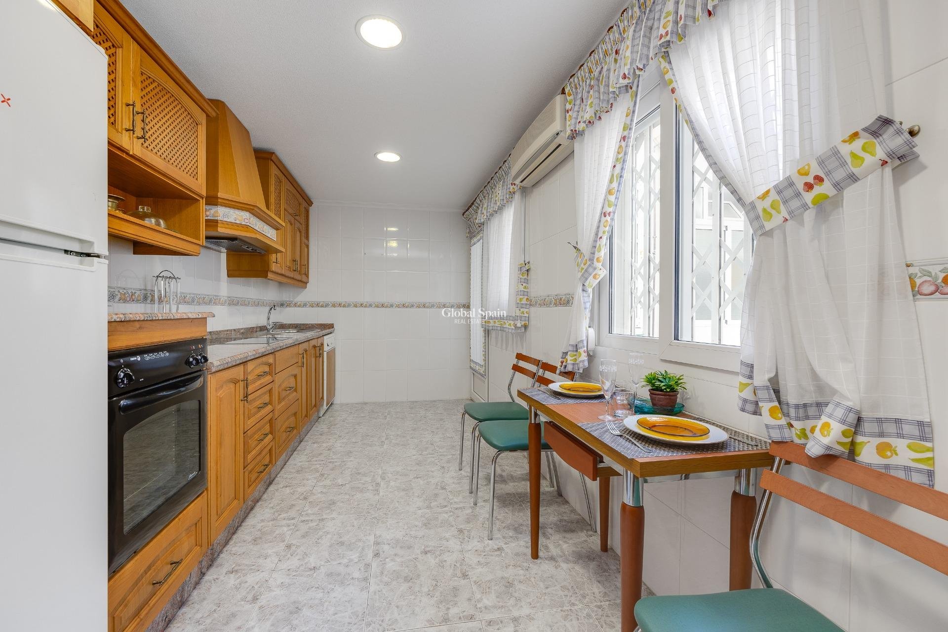 Wiederverkauf - PENTHOUSE -
TORREVIEJA - Paseo maritimo