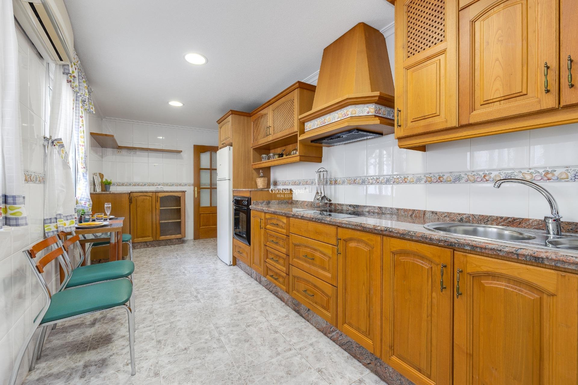 Wiederverkauf - PENTHOUSE -
TORREVIEJA - Paseo maritimo