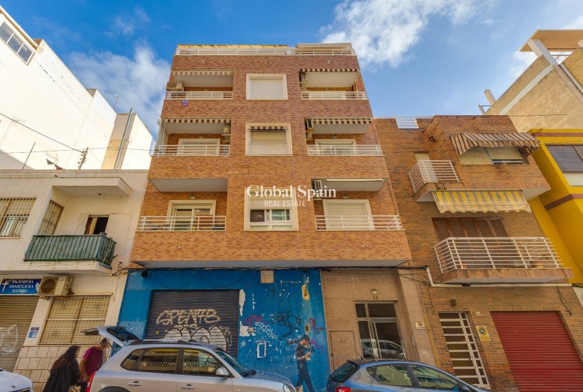 Wiederverkauf - PENTHOUSE -
TORREVIEJA - Paseo maritimo