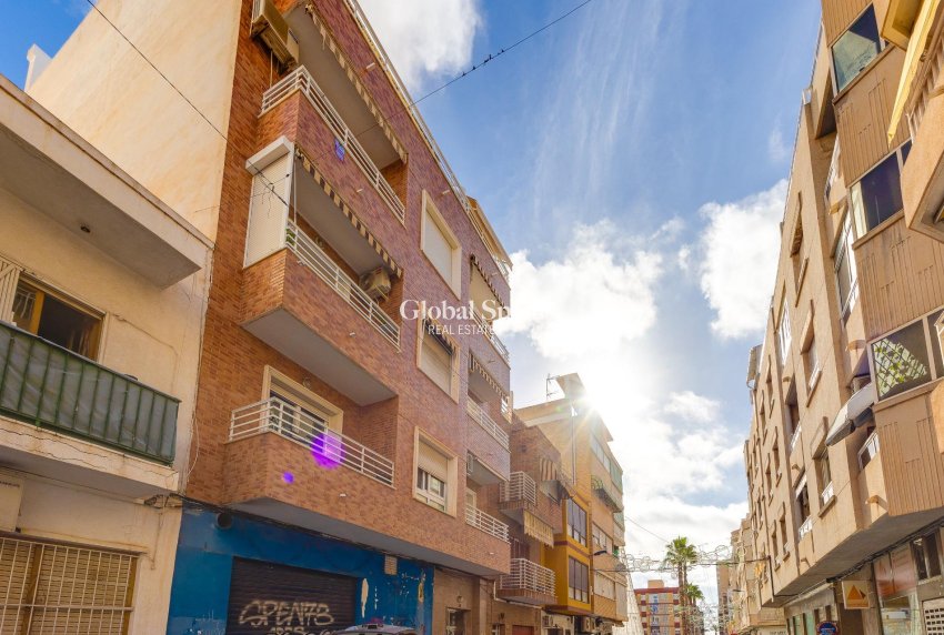 Wiederverkauf - PENTHOUSE -
TORREVIEJA - Paseo maritimo