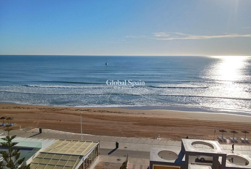 Wiederverkauf - PENTHOUSE -
TORREVIEJA - Playa De La Mata