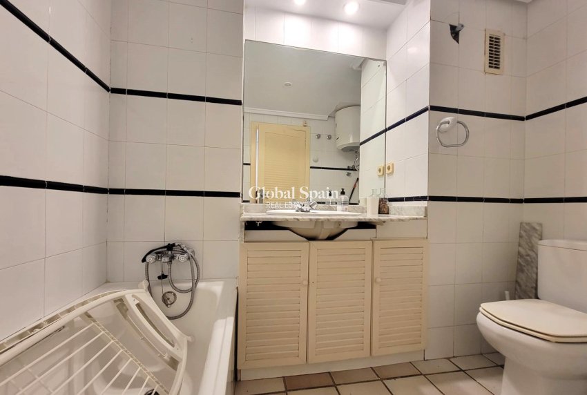 Wiederverkauf - PENTHOUSE -
TORREVIEJA - Playa De La Mata