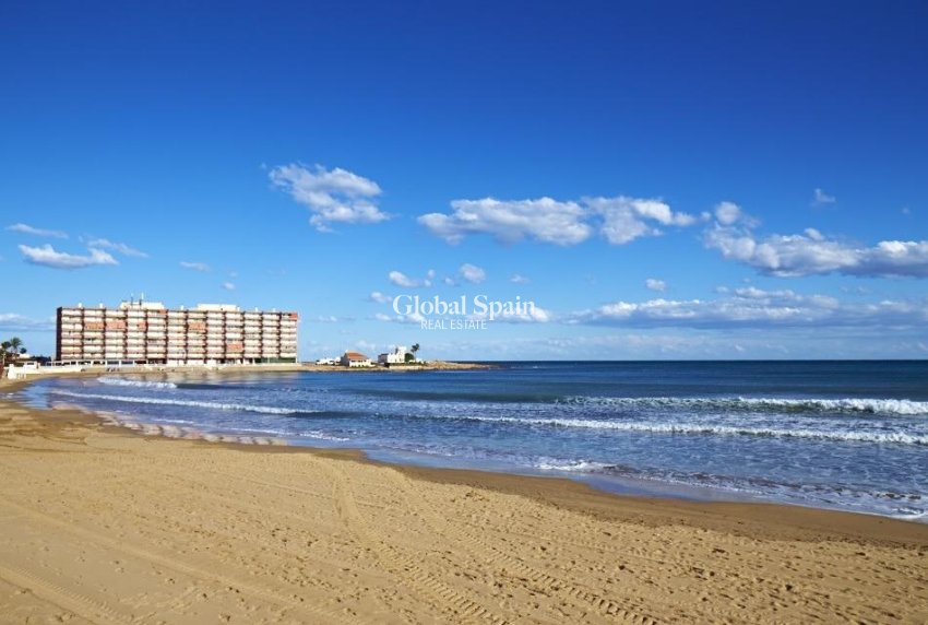Wiederverkauf - PENTHOUSE -
TORREVIEJA - Playa de los Locos