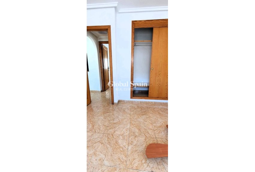 Wiederverkauf - PENTHOUSE -
TORREVIEJA - Playa de los Locos
