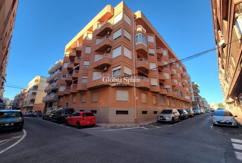 Wiederverkauf - PENTHOUSE -
TORREVIEJA - Playa de los Locos