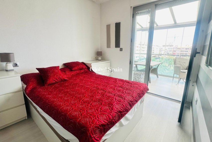 Wiederverkauf - PENTHOUSE -
TORREVIEJA - Playa del Cura